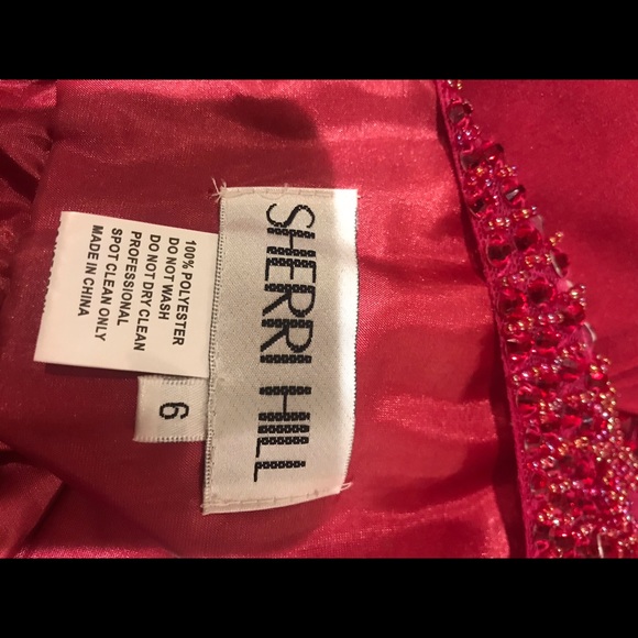 Red Prom Dress - Picture 4 of 7